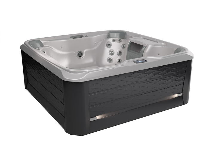 McKinley™ 680 Series by Sundance® Spas