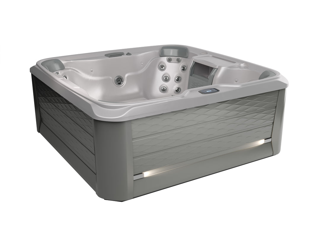 McKinley™ 680 Series by Sundance® Spas