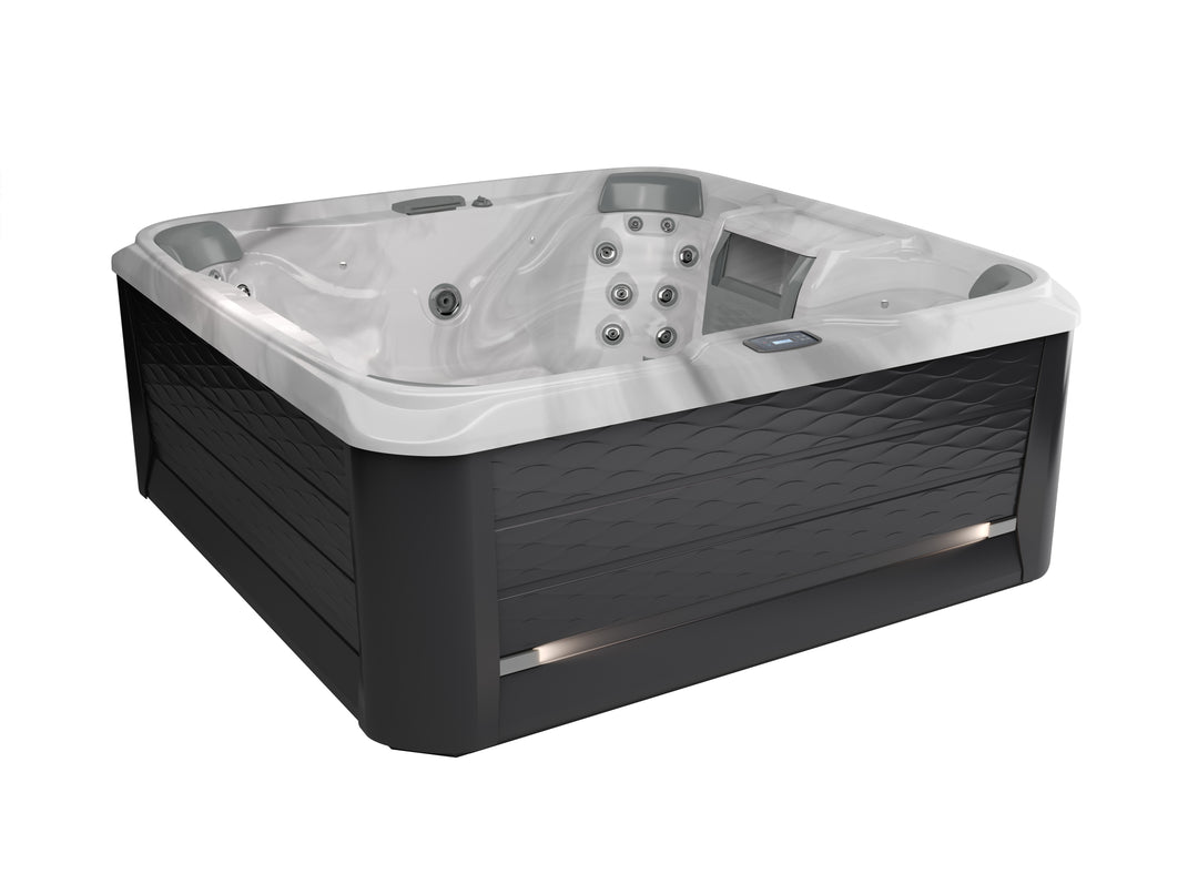 McKinley™ 680 Series by Sundance® Spas
