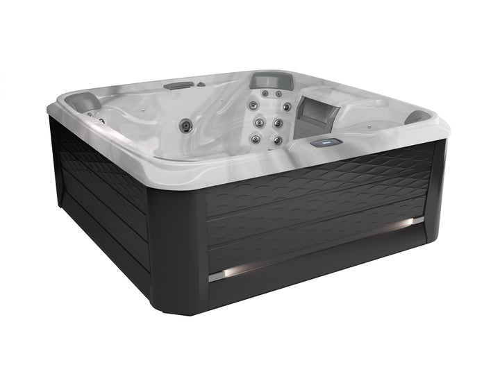 McKinley™ 680 Series by Sundance® Spas