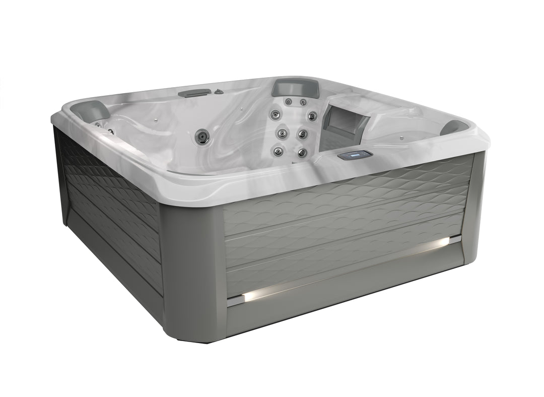 McKinley™ 680 Series by Sundance® Spas
