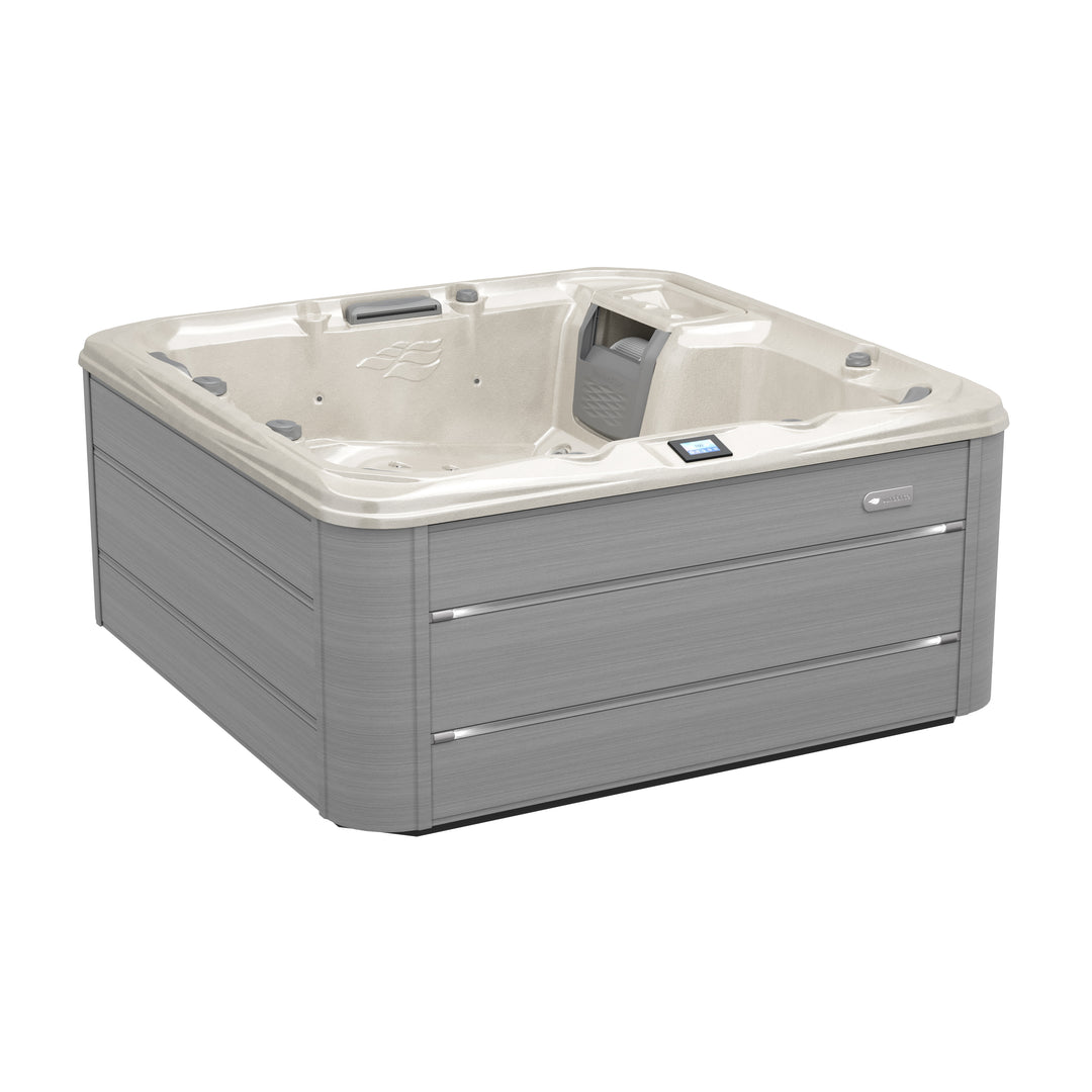 Bristol™ 780 Series by Sundance® Spas