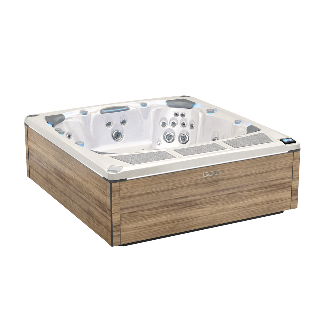Kingston™ 980 Series by Sundance® Spas